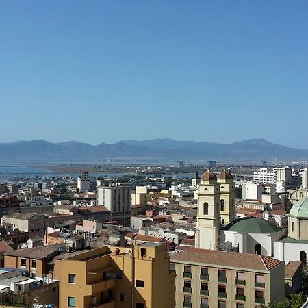 Al Castello Apartment Каляри Екстериор снимка