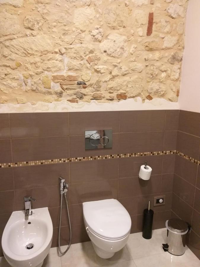 Al Castello Apartment Каляри Екстериор снимка