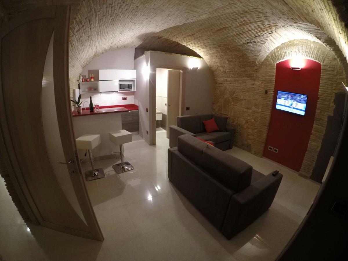 Al Castello Apartment Каляри Екстериор снимка